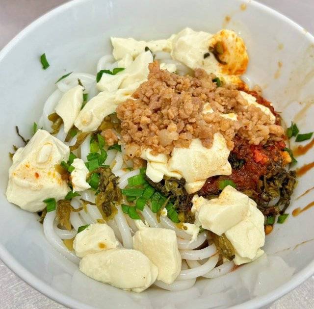 【開屏早知道】23家合格<strong></p>
<p>游泳池</strong>！昆明公示8月游泳池水質(zhì)檢測情況:游泳池