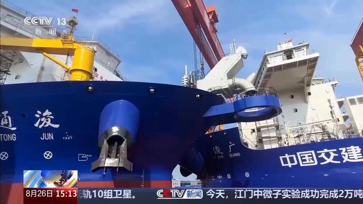 國產(chǎn)挖泥船上新 90分鐘吸滿18個(gè)游泳池 還能“一鍵疏浚”:游泳池