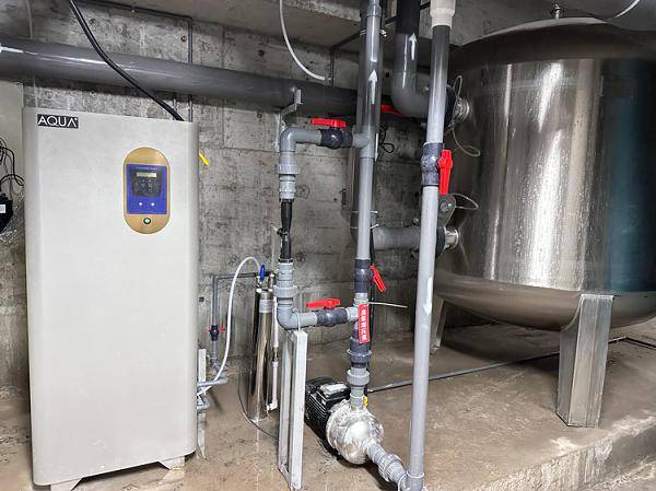 廣州千葉攜AQUA愛克泳池設(shè)備<strong></p>
<p>泳池設(shè)備
</strong>，推動貴州泳池項目高質(zhì)量落地:泳池設(shè)備
